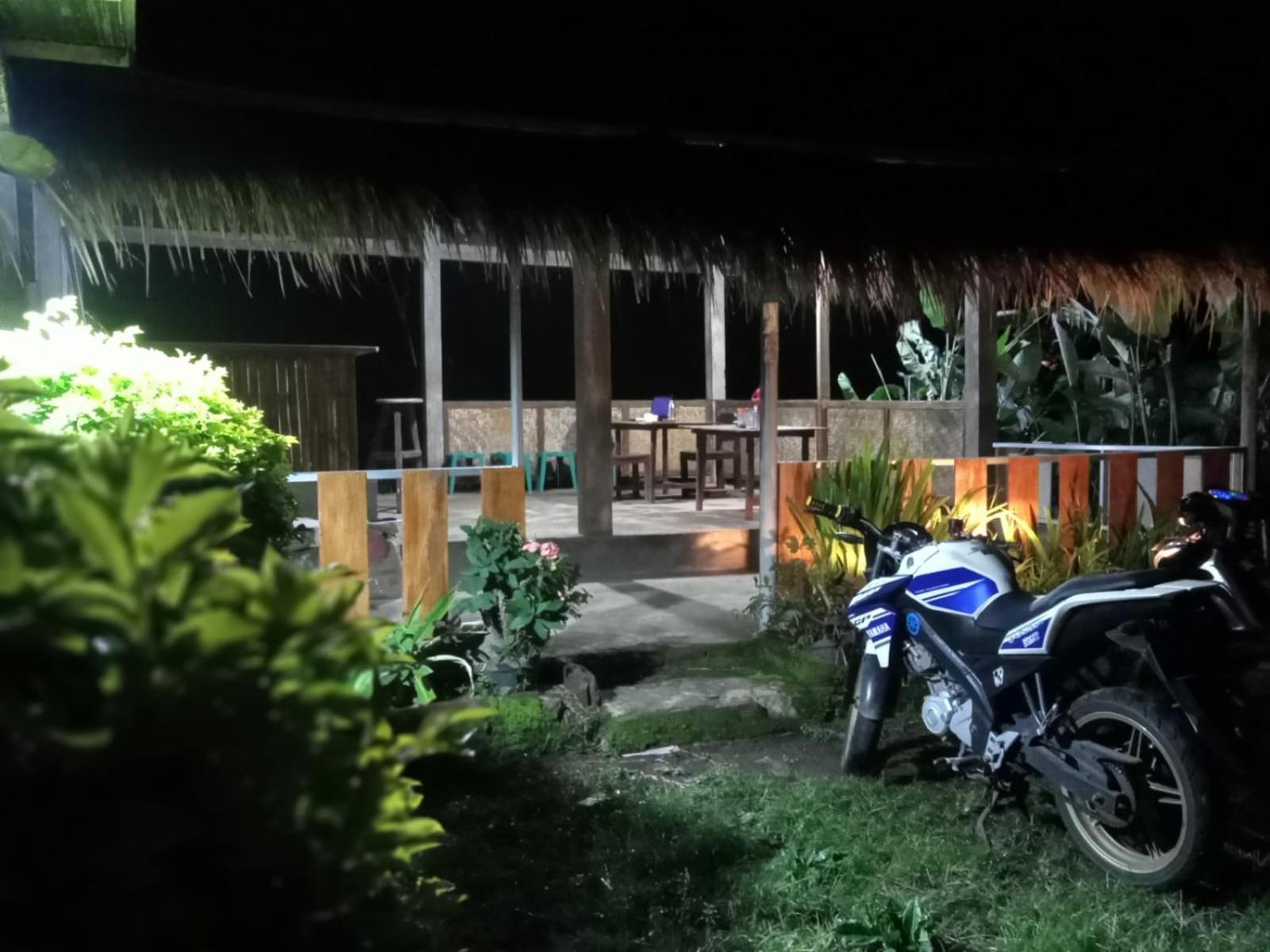 Bayan Exotic Homestay セナル エクステリア 写真