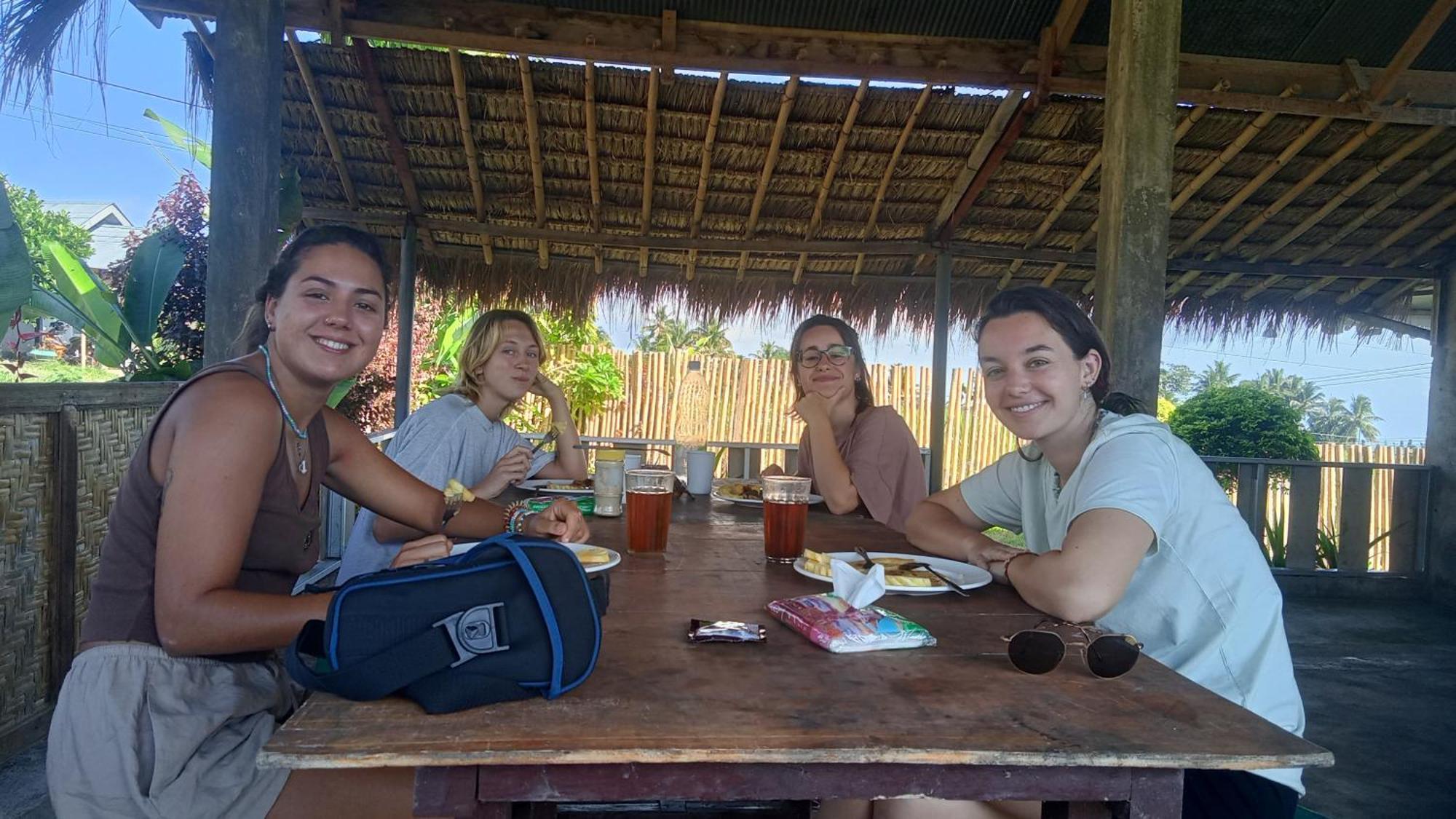 Bayan Exotic Homestay セナル エクステリア 写真